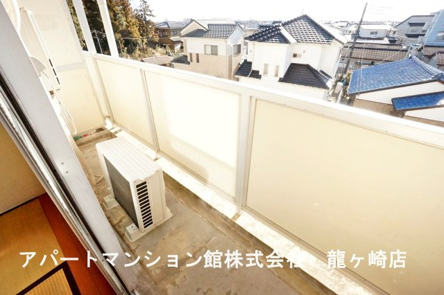 ビレッジハウス古城2号棟のバルコニー