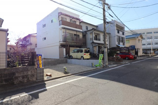 【前面道路含む現地写真】