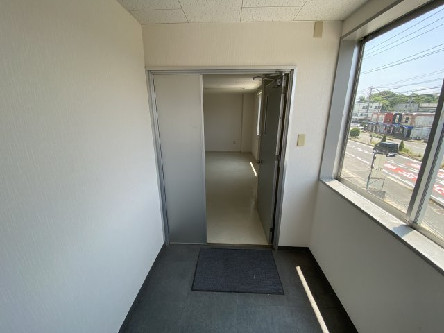 ルート247の玄関