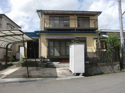 【外観】 | 諏訪市中洲貸家（3） | 雨の日もらくらくカーポート付き