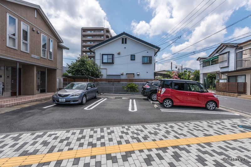 エスポワール吉田の駐車場|駐車場