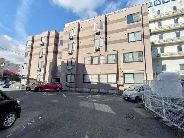 ドミール・クレセントA