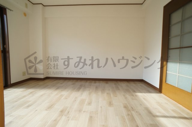 シャルムオーリンⅠの洋室