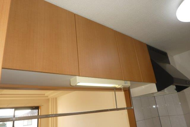 オレンジペコーのキッチン|キッチン上収納