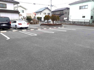 【駐車場】