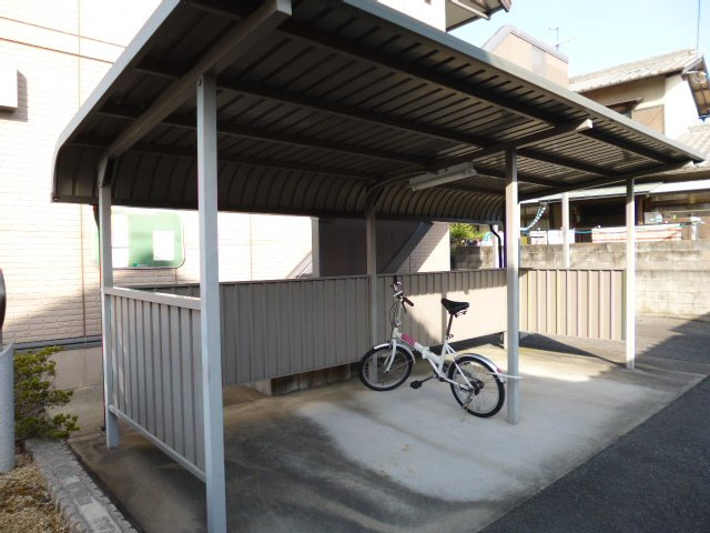 アミティエ小坂のその他共用部分|自転車置き場