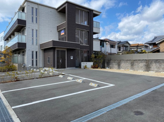 【外観】 | 楽山荘駐車場 | 楽山荘駐車場