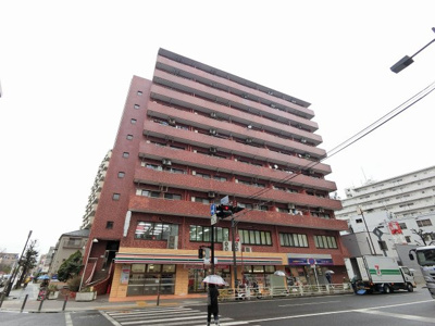 【外観】 | モナークマンション鶴見 | 京浜東北線「鶴見」駅徒歩５分！
総戸数１００戸、昭和５９年１２月築、管理人は日勤勤務につき管理体制良好です♪