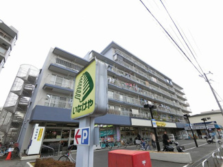 【外観】 | ブルーライン「吉野町」駅徒歩５分！
総戸数８４戸、１９８０年１１月築、管理人は日勤勤務につき管理体制良好です♪
