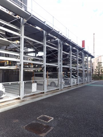 東京アルバタワーの駐車場