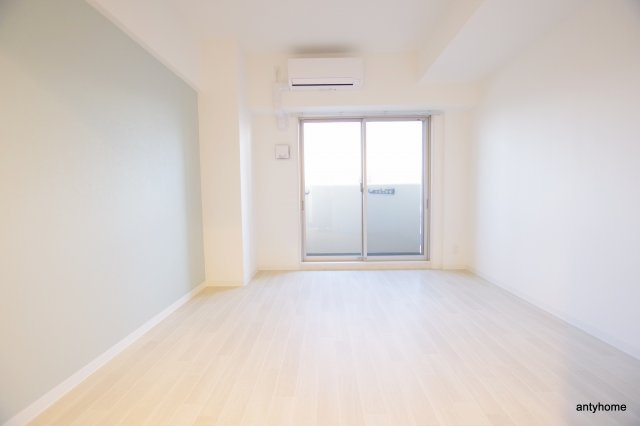 エグゼ新大阪南　仲介手数料無料の居間・リビング