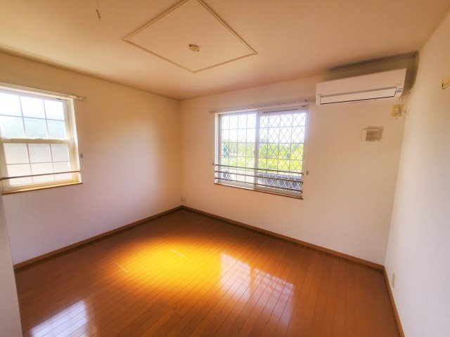 グランシス富木島の寝室