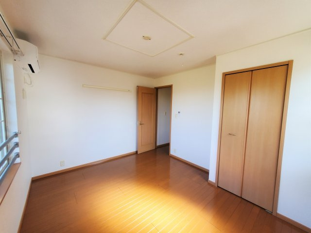 グランシス富木島の寝室