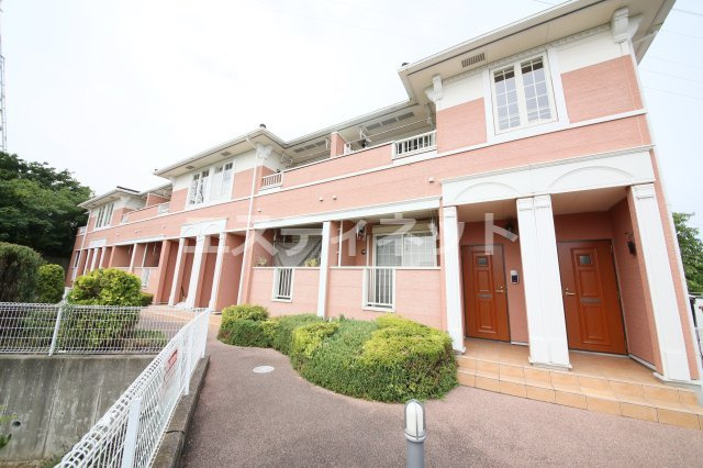 グランシス富木島の外観