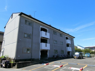 【外観】 | 小田急小田原線「向ヶ丘遊園」駅・「登戸」駅、南武線「中野島」駅より徒歩圏内！2沿線・3駅利用可能で便利な立地の3階建てアパートです♪