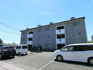 【駐車場】 | いつでも目の届く敷地内に駐車場があります♪荷物がかさばりがちなお買物にも、敷地内駐車場があると便利ですよね☆