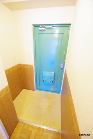 ドムール三国　仲介手数料無料の玄関