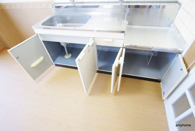 ドムール三国　仲介手数料無料の収納