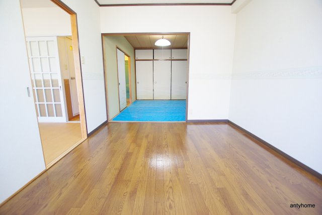 ドムール三国　仲介手数料無料の洋室