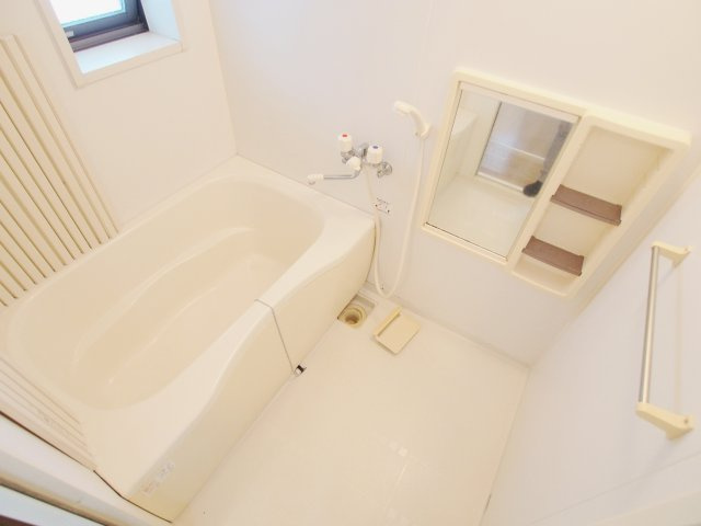 ディアスT4の浴室