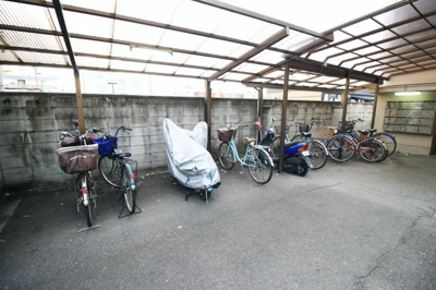 【その他共用部分】 | 宮町コーポラス | 屋根付き駐輪場