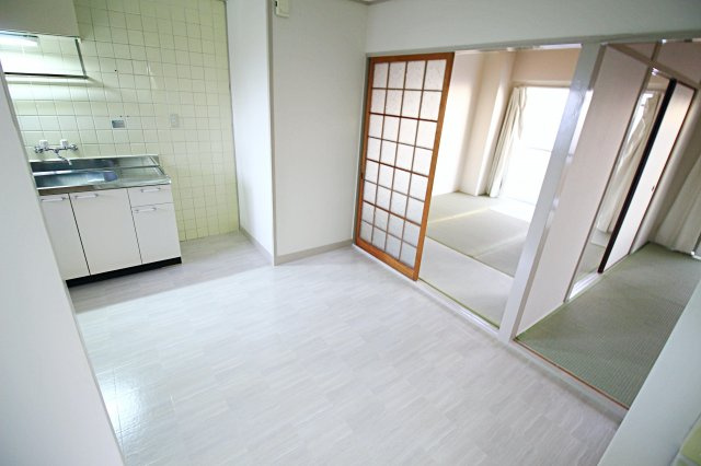 【居間・リビング】 | 宮町コーポラス | 別の部屋のイメージ画像になります。