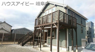 【外観】 | 岐南町徳田西　中古住宅　築10年　敷地面積110坪　大きなウッドデッキのついたゆとりのあるお家です♪