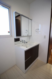 【洗面所】 | 研究学園4丁目貸家 | 三面鏡洗面台♪