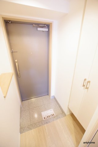 LUMINOUS新大阪　仲介手数料無料の玄関