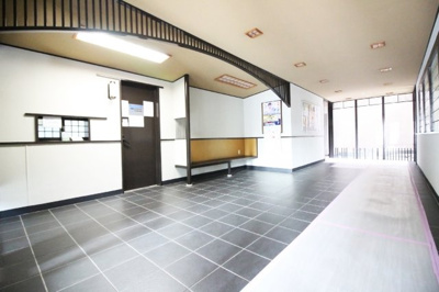 【エントランス】 | ラウンドコート京都醍醐