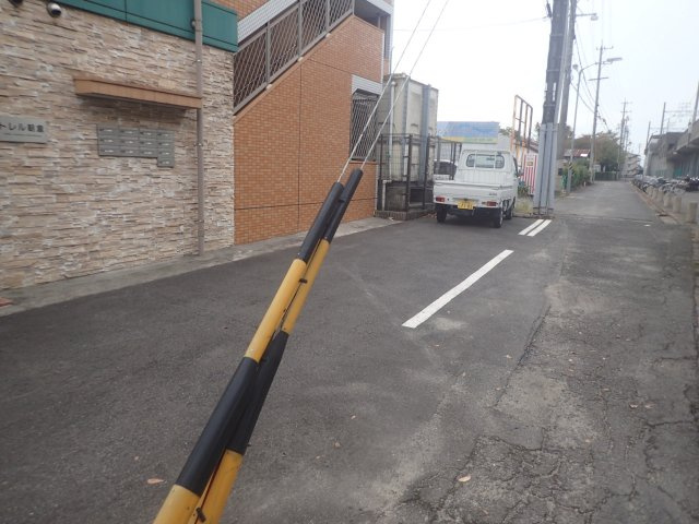 トレル朝倉の駐車場