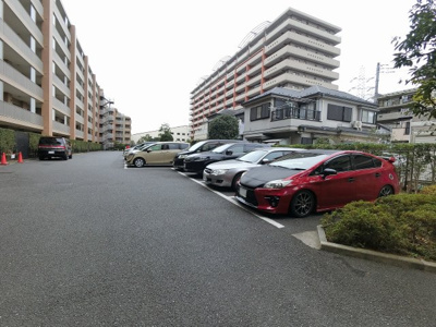 【駐車場】 | クレストグランディオ横浜 | 平置き駐車場です。