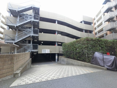 【駐車場】 | クレストグランディオ横浜 | 自走式駐車場です。