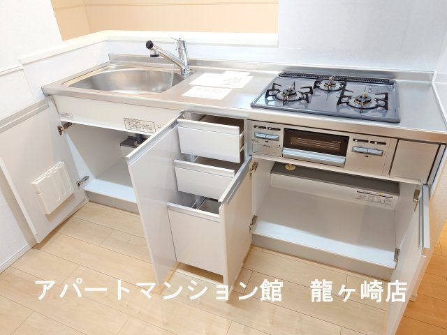 アール　ホームズⅠの収納