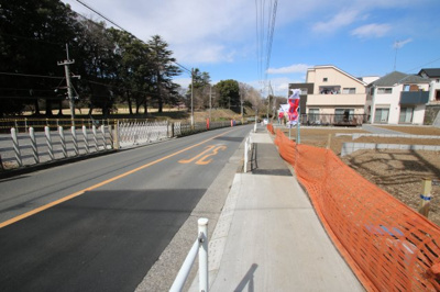【前面道路含む現地写真】 | 多摩湖町2丁目　全4区画