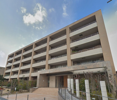 【外観】 | プラウド箕面 | 【現地写真】 鉄筋コンクリート造5階建て♪ 総戸数87戸♪