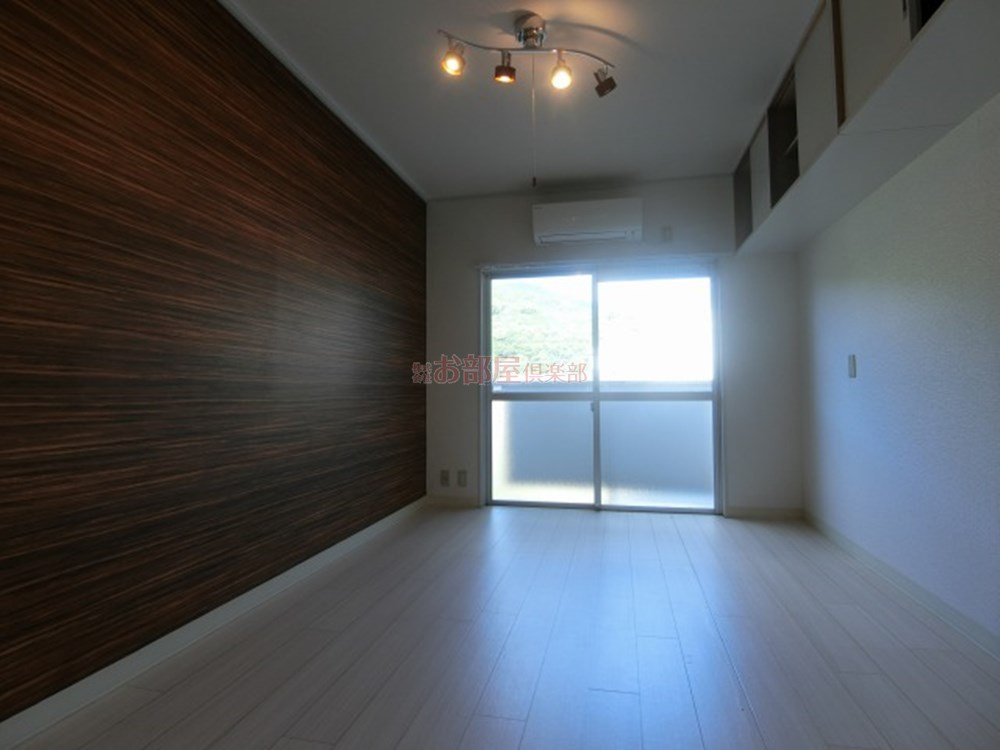 アレグリア久留米の居間・リビング|広々とした洋室です