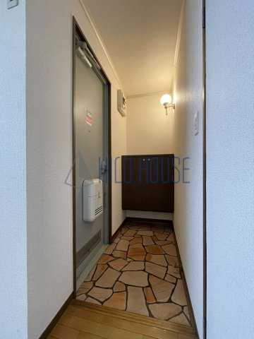 タウンコート(鶴ヶ島)の玄関