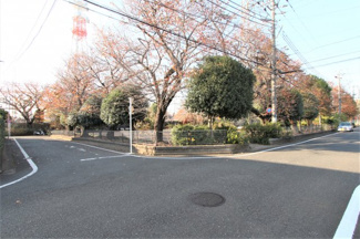 【前面道路含む現地写真】