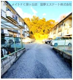 パナタウンあおばⅢの駐車場