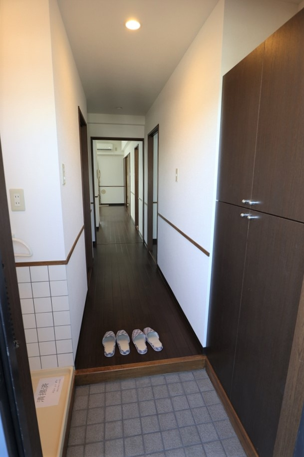 エトワール三永の玄関