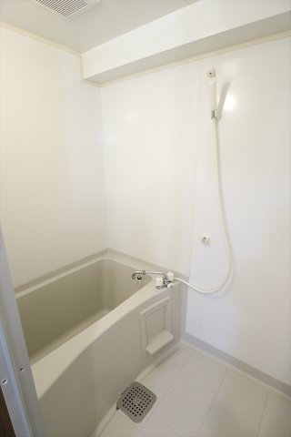 エトワール三永の浴室