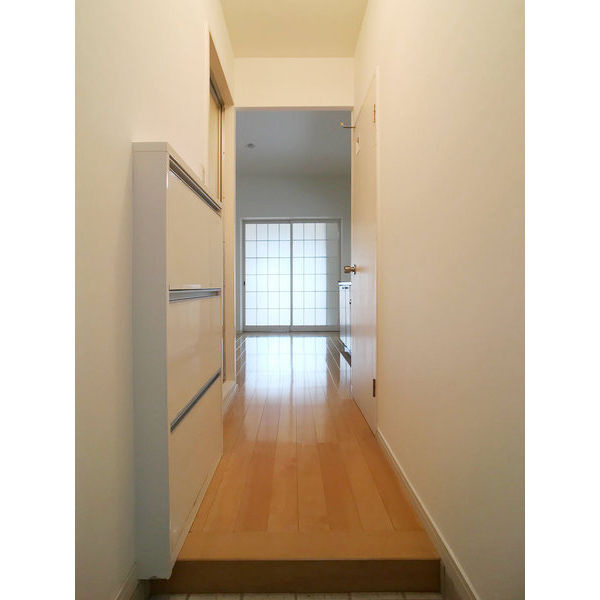 エクセレント浄水の内装|エクセレント浄水（1DK）　玄関より