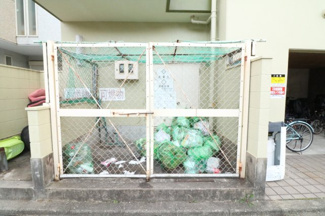 【その他共用部分】 | 敷地内ゴミ置き場