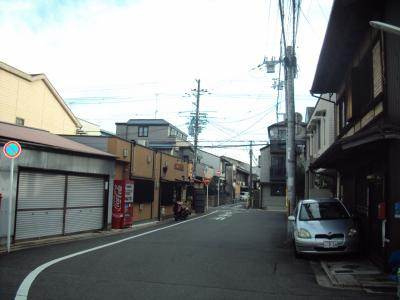 コスモハイツ上御霊の周辺|前面道路