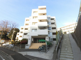 【外観】 | 総戸数２８戸、昭和５１年７月築、アフターサービス保証付。