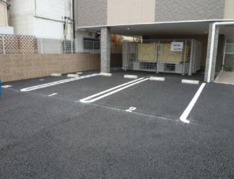 岸和田市大手町のハイツの駐車場|駐車場です