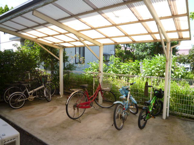 倉敷市帯高のアパートのその他共用部分|自転車置き場