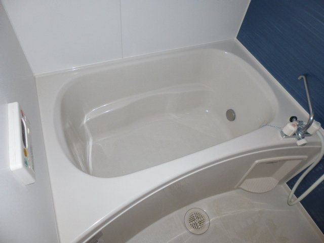 カーサ・エテルノの浴室|追い焚きバス