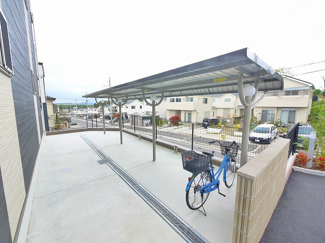 ラ・フルレックスのその他共用部分|共用の駐輪場です